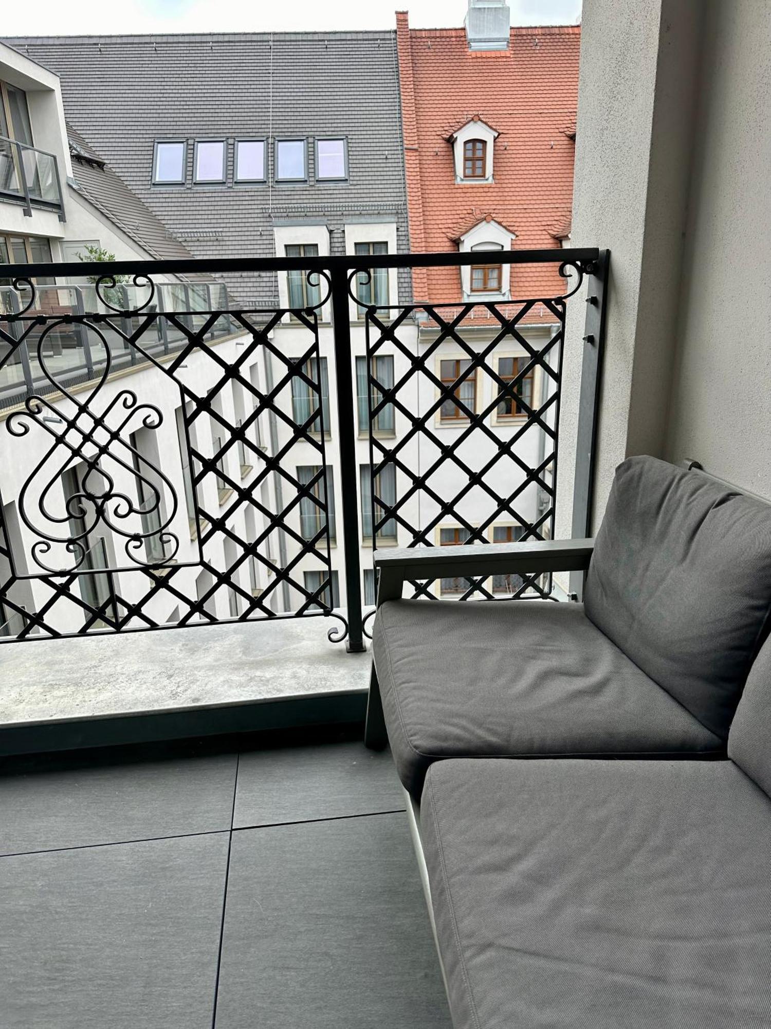 Exklusives Apartment Mit Einmaligem Blick Zur Frauenkirche - Parkplatz Kostenfrei Dresden Eksteriør bilde